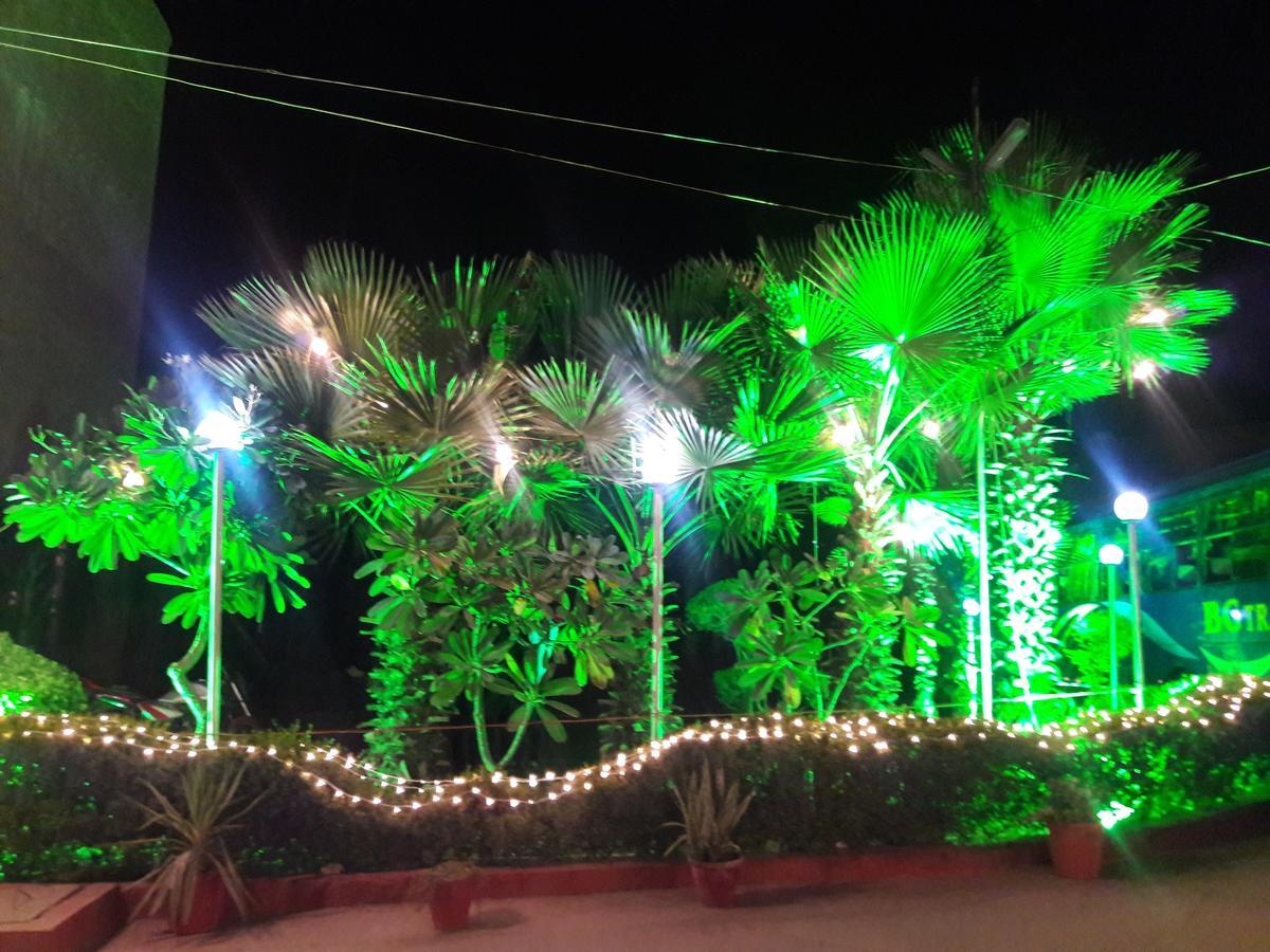 Magsons Resorts Vrindavan Kosi Exterior foto